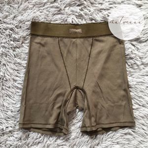 Skims Soft Lounge Boxer in Army XS